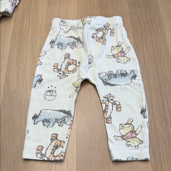 Disney Winnie the Pooh Baby Outfit Size 24M - Picture 6 of 6